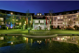 08128 aussenansicht daemmerung