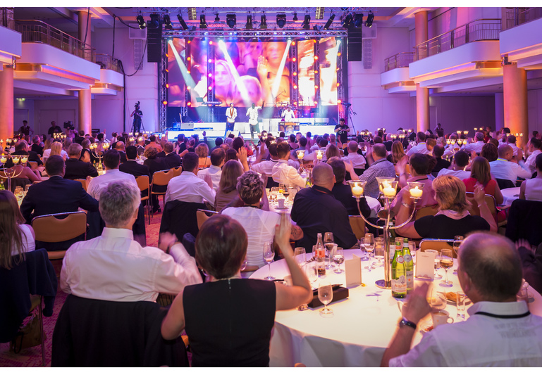 Interaktive Trommelshow von Drum Conversation im Rahmen einer Gala