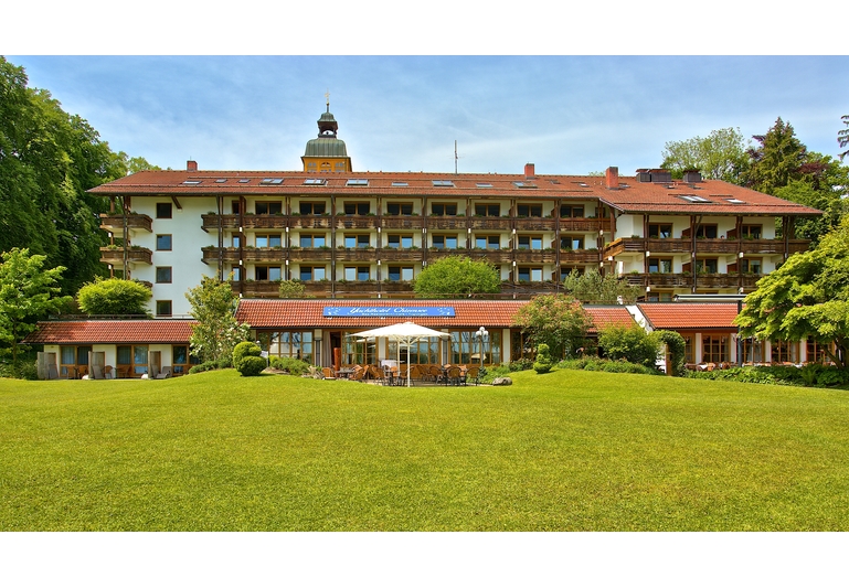 Yachthotel Chiemsee - Aussenansicht