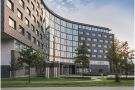 Infinity munich fassade low res  2 