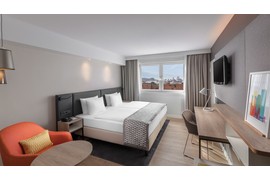 Muchb king bed1